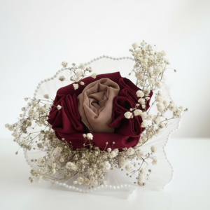 Bouquet de Roses en Mousseline, Soie de Medine : Duo de Hijabs Fluides (Bordeaux & Nude)
