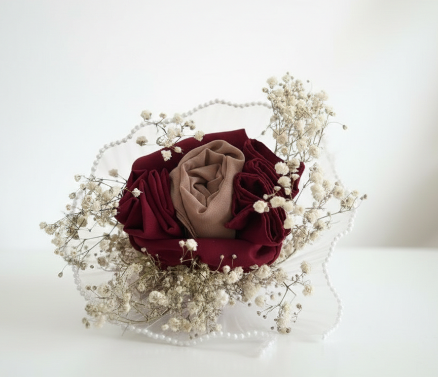 Bouquet de Roses en Mousseline, Soie de Medine : Duo de Hijabs Fluides (Bordeaux & Nude)