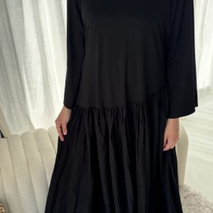 ROBE YARA AVEC FICELLE
   NOIR